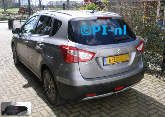 Parkeersensoren ingebouwd door PI-nl in een Suzuki S Cross / SX4 uit 2015. De display (set A 2017) werd linksvoor bij de a-stijl gemonteerd.