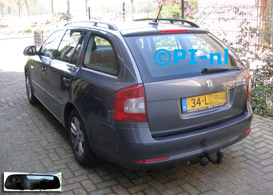 Parkeersensoren ingebouwd door PI-nl in een Skoda Octavia Combi GreenLine met canbus-systeem uit 2010. De spiegeldisplay (set D 2017) is van de set met camera en sensoren.