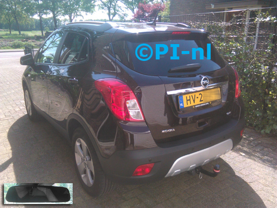 Parkeersensoren ingebouwd door PI-nl in een Opel Mokka met canbus uit 2016. De spiegeldisplay (set D 2017) is van de set met camera en sensoren.