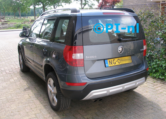 Parkeersensoren ingebouwd door PI-nl in een Skoda Yeti met canbus uit 2016. De display (set A 2017) werd linksvoor bij de a-stijl gemonteerd. De sensoren werden antraciet gespoten.