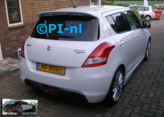 OEM-parkeersensoren ingebouwd door PI-nl in een Suzuki Swift Sport uit 2014. De display (set H 2017) werd op de binnenspiegel gemonteerd.