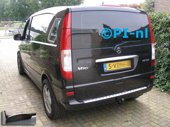 Parkeersensoren ingebouwd door PI-nl in een Mercedes Vito met canbus uit 2012. De display (set A 2017) werd linksvoor bij de a-stijl gemonteerd.