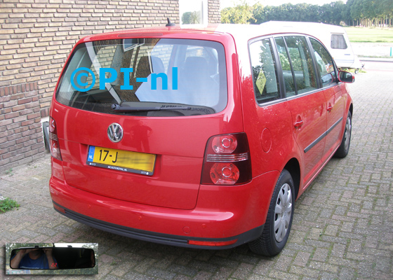 Parkeersensoren ingebouwd door PI-nl in een Volkswagen Touran Comfortline 1.9 TDi met canbus uit 2009. De display (set C 2017) is de spiegeldisplay. Er werden standaard rode sensoren gemonteerd.