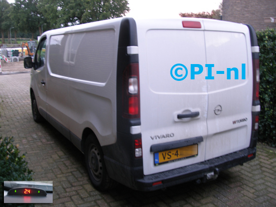 Parkeersensoren ingebouwd door PI-nl in een Opel Vivaro uit 2016. De display (set A 2017) werd linksvoor bij de a-stijl gemonteerd. Er werden antraciete sensoren gemonteerd.