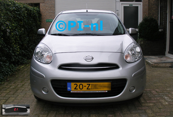 Parkeersensoren ingebouwd door PI-nl in de voobumper van een Nissan Micra uit 2012. De display (basis-set 2017) werd linksvoor bij de a-stijl gemonteerd. Er werden twee gespoten en twee zwarte sensoren gemonteerd.