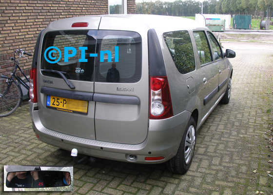Parkeersensoren ingebouwd door PI-nl in een Dacia Logan MPI Laureate uit 2011. De display (set C 2017) is het spiegelmodel.