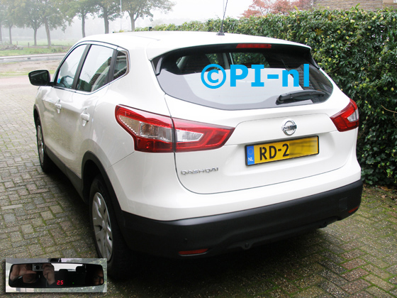 Parkeersensoren ingebouwd door PI-nl in een Nissan Qashqai Visia uit 2015. De display (set C 2017) is de spiegeldisplay.