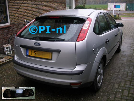 Parkeersensoren ingebouwd door PI-nl in een Ford Focus hatchback met canbus uit 2005. De spiegeldisplay (set D 2017) is van de set met sensoren en camera. Er werden standaard zilveren sensoren gemonteerd.