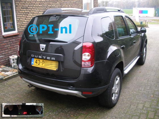 Parkeersensoren ingebouwd door PI-nl in een Dacia Duster uit 2011. De display (set C 2017) is de spiegeldisplay.