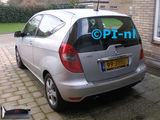 Parkeersensoren ingebouwd door PI-nl in een Mercedes-Benz A160 Ambiance met canbus uit 2009. De display (set A 2017) werd linksvoor bij de a-stijl gemonteerd.