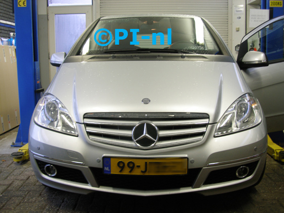 Parkeersensoren (basis-set 2017) ingebouwd door PI-nl in een Mercedes-Benz A160 Ambiance met canbus uit 2009. De pieper werd verstopt.