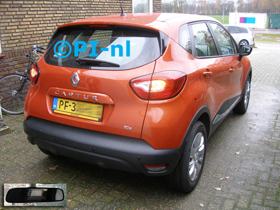 Parkeersensoren ingebouwd door PI-nl in een Renault Captur uit 2016. De spiegeldisplay (set D 2017) is van de set met camera en sensoren.