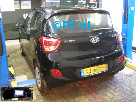 Parkeersensoren ingebouwd door PI-nl in een Hyundai i10 uit 2017. De spiegeldisplay (set D 2017) is van de set met camera en sensoren.