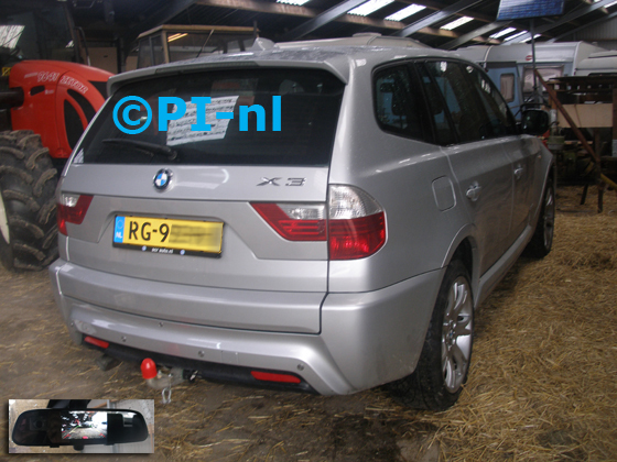 Parkeersensoren ingebouwd door PI-nl in een BMW X3 M-sport met canbus uit 2010. De spiegeldisplay (set D 2017) is van de set met camera en (standaard licht-zilveren) sensoren.