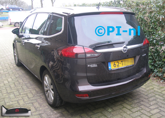 Parkeersensoren ingebouwd door PI-nl in een Opel Zafira Tourer met canbus uit 2012. De display (set A 2018) werd linksvoor bij de a-stijl gemonteerd.