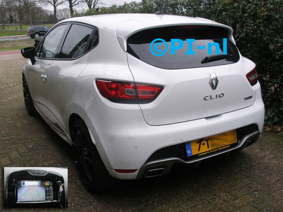 OEM-parkeersensoren ingebouwd door PI-nl in een Renault Clio RS uit 2014. Het beeld (set I 2018) werd aan het eigen scherm gekoppeld en is van de set met kentekenplaatcamera en sensoren.