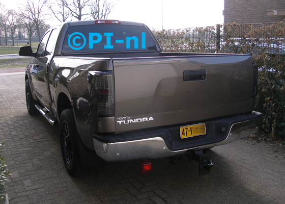 Parkeersensoren (set E 2018) ingebouwd door PI-nl in een Toyota Tundra uit 2007. De pieper werd verstopt. Er werden zilveren sensoren gemonteerd.
