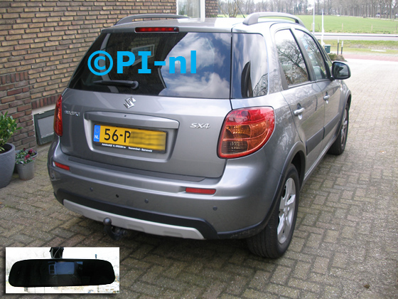 Parkeersensoren (set D 2018) ingebouwd door PI-nl in een Suzuki SX4 uit 2012. De spiegeldisplay is van de set met bumpercamera en sensoren.