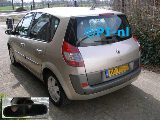 Parkeersensoren (set A 2018) ingebouwd door PI-nl in een Renault Scenic uit 2006. De display werd op de binnenspiegel gemonteerd. Een kapot Renault-fabriekssysteem werd vervangen door een set van PI-nl.
