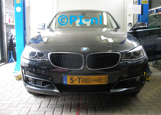 OEM-parkeersensoren (oem-set 2018) ingebouwd door PI-nl in de voorbumper van een BMW 320i GT uit 2014. De pieper werd verstopt.