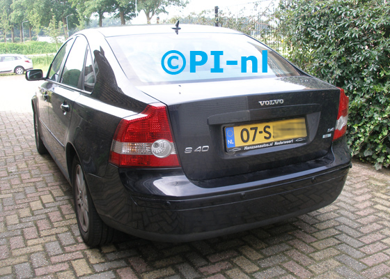 Parkeersensoren (set E 2018) ingebouwd door PI-nl in een Volvo S40 uit 2003. De pieper werd verstopt. Een kapotte Volvo-set werd vervangen door een nieuwe set van PI-nl.