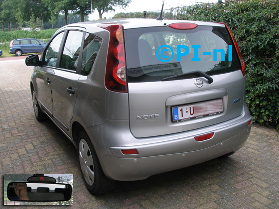 Parkeersensoren (set A 2018) ingebouwd door PI-nl in een Nissan Note uit 2011. De display werd op de binnenspiegel gemonteerd. Er werden standaard zilveren sensoren gemonteerd.