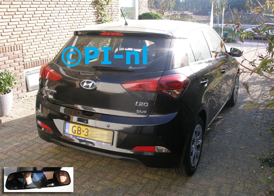 Parkeersensoren (set D 2018) ingebouwd door PI-nl in een Hyundai i20 uit 2015. De spiegeldisplay is van de set met bumpercamera en sensoren. Een kapotte Hyundai-parkeerset werd vervangen door een set van