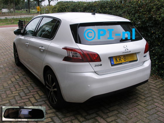 Parkeersensoren (set D 2018) ingebouwd door PI-nl in een Peugeot 308 (hb) met canbus uit 2016. De spiegeldisplay is van de set met bumpercamera en sensoren (deels in de zwarte onderrand).