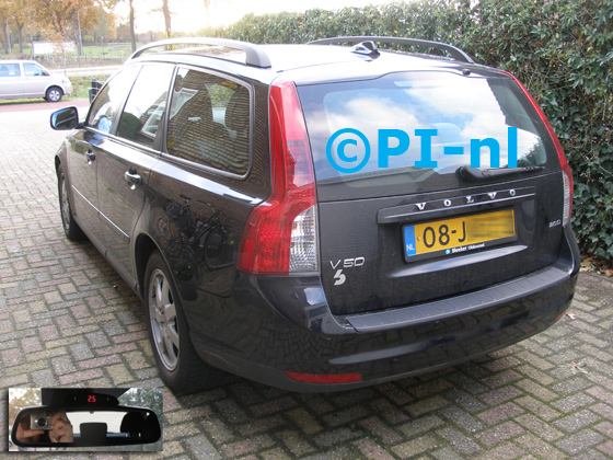 Parkeersensoren (set A 2018) ingebouwd door PI-nl in een Volvo V50 uit 2009. De display werd op de binnenspiegel gemonteerd.