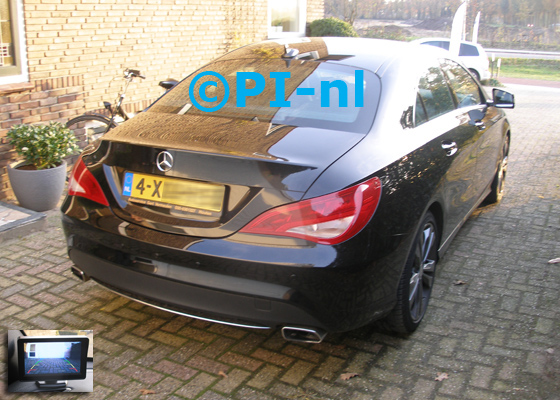 Parkeersensoren (set D 2018) ingebouwd door PI-nl in een Mercedes-Benz CLA 180d sedan met canbus uit 2013. De monitor is van de set met bumpercamera en sensoren.