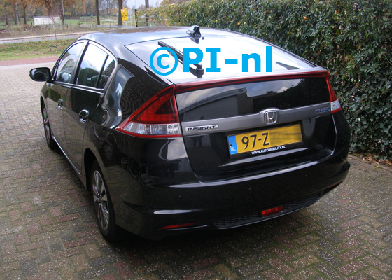 Parkeersensoren (set E 2018) ingebouwd door PI-nl in een Honda Insight uit 2013. De pieper werd verstopt.