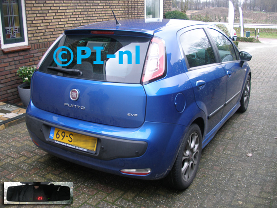 Parkeersensoren (set C 2018) ingebouwd door PI-nl in een Fiat Punto Evo JTD Multijet uit 2011. De display is de spiegeldisplay.