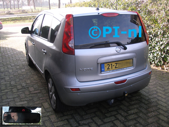 Parkeersensoren (set A 2019) ingebouwd door PI-nl in een Nissan Note uit 2008. De display werd op de binnenspiegel gemonteerd. Er werden standaard zilveren sensoren gemonteerd.