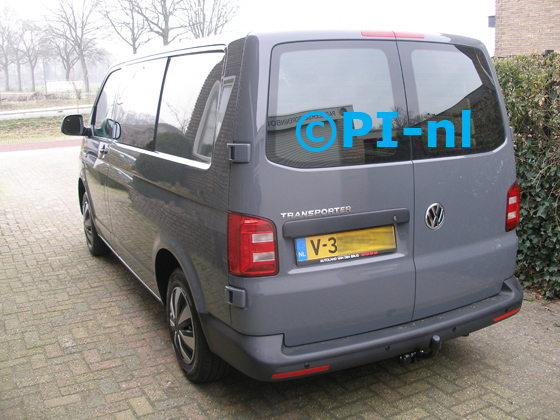 Parkeersensoren (set E 2019) ingebouwd door PI-nl in een Volkswagen Transporter (nieuw) met canbus uit 2019. De pieper werd verstopt.