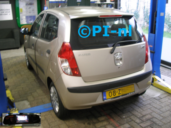 Parkeersensoren (set D 2019) ingebouwd door PI-nl in een Hyundai i10 uit 2008. De spiegeldisplay is van de set met bumpercamera en sensoren. De sensoren werden antraciet gespoten.