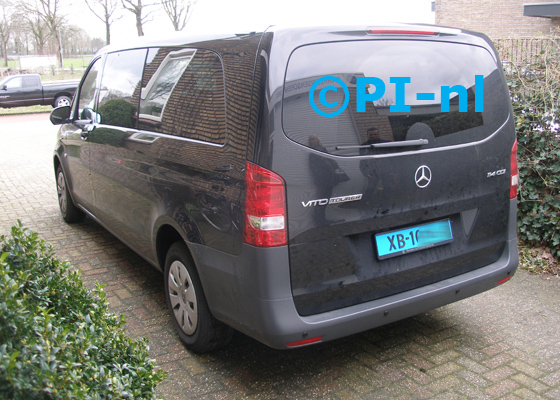 Parkeersensoren (set E 2019) ingebouwd door PI-nl in een Mercedes-Benz Vito Tourer XL (nieuw) met canbus uit 2019. De pieper voorin geplaatst.