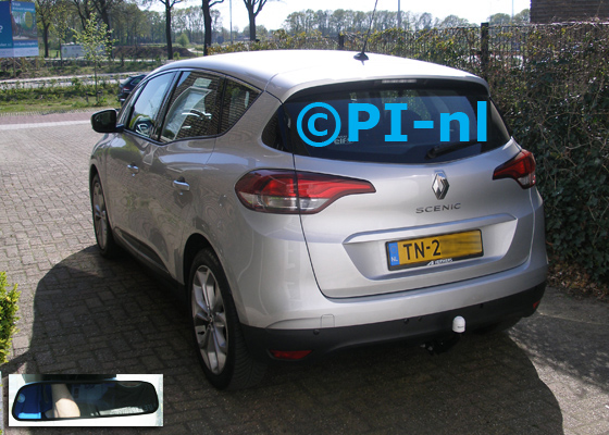 Parkeersensoren (set D 2019) ingebouwd door PI-nl in een Renault Scenic met canbus uit 2017. De spiegeldisplay is van de set met bumpercamera en sensoren.