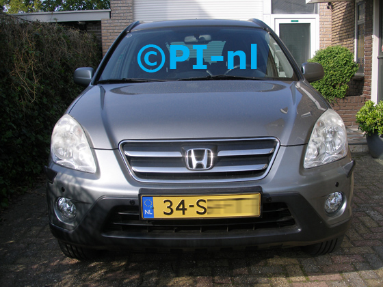 Parkeersensoren (set E 2019) ingebouwd door PI-nl in de voorbumper van een Honda CR-V uit 2005. De pieper werd voorin gemonteerd.