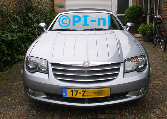 Parkeersensoren (set E 2019) ingebouwd door PI-nl in de voorbumper van een Chrysler Crossfire Cabriolet uit 2006. De zoemer werd voorin gemonteerd.