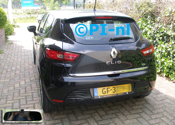 OEM-parkeersensoren (set I 2019) ingebouwd door PI-nl in een Renault Clio TCe uit 2015. De display is van de set met bumpercamera en oem-sensoren.