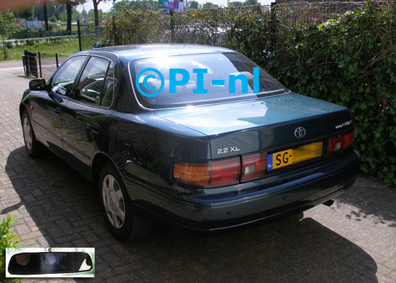 Parkeersensoren (set D 2019) ingebouwd door PI-nl in een Toyota Camry 2.2i XL EQ uit 1997. De spiegeldisplay is van de set met bumpercamera en sensoren.