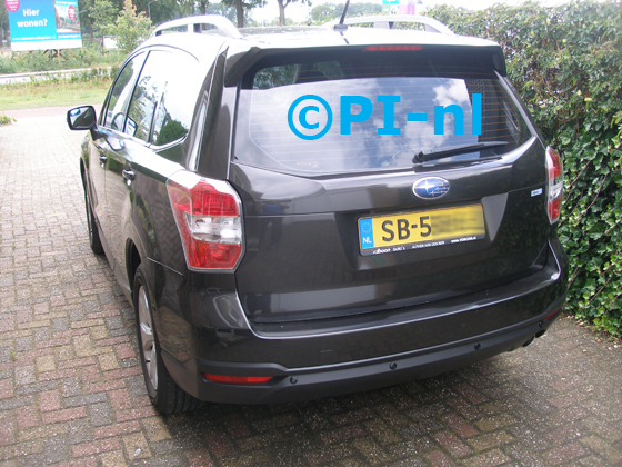 Parkeersensoren (set E 2019) ingebouwd door PI-nl in een Subaru Forester uit 2015. De pieper werd verstopt.