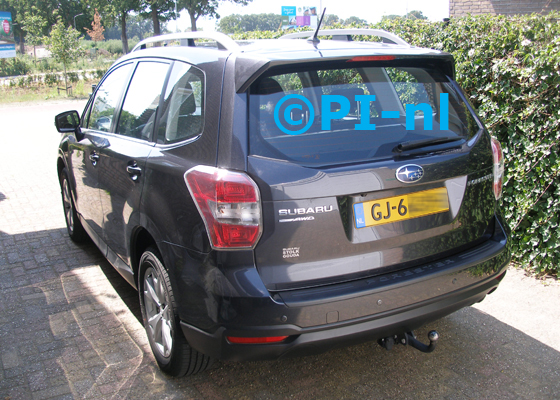 Parkeersensoren (set E 2019) ingebouwd door PI-nl in een Subaru Forester uit 2015. De pieper werd verstopt.