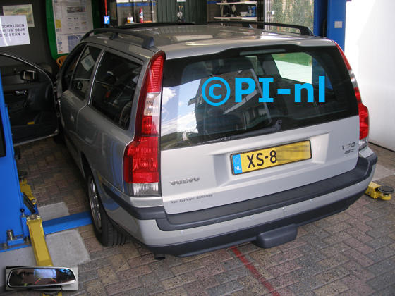 Parkeersensoren (set D 2019) ingebouwd door PI-nl in een Volvo V70 uit 2000. Het beeld werd aangesloten op een eigen scherm en komt van een bumpercamera en sensoren.