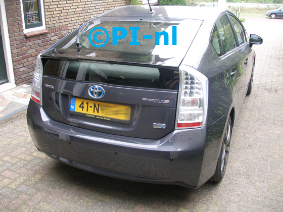 Parkeersensoren (set E 2019) ingebouwd door PI-nl in een Toyota Prius uit 2010. De pieper werd verstopt.
