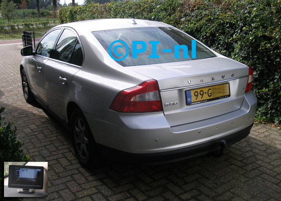 Parkeersensoren (set D 2019) ingebouwd door PI-nl in een Volvo S80 uit 2008. De monitor is van de set met bumperdisplay en sensoren.