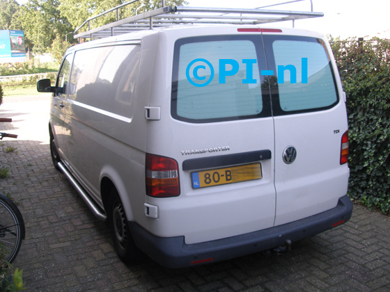 Parkeersensoren (set E 2019) ingebouwd door PI-nl in een Volkswagen Transporter TDI met canbus uit 2005. De pieper werd verstopt.