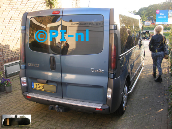 Parkeersensoren (set D 2019) ingebouwd door PI-nl in een Renault Trafic uit 2006. Het beeld werd aan het eigen scherm gekoppeld en is van de set met bumpercamera en sensoren.