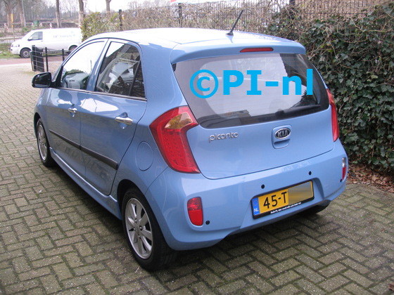 Parkeersensoren (set A 2020) ingebouwd door PI-nl in een Kia Picanto uit 2012. De pieper werd voorin gemonteerd.