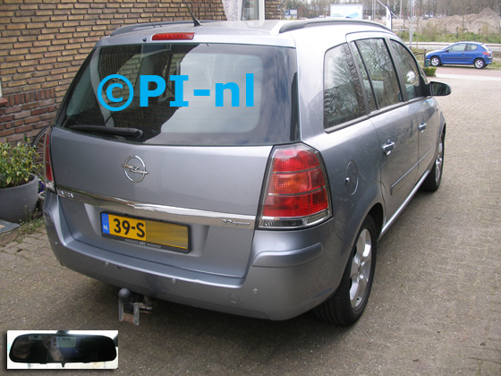 Parkeersensoren (set D 2020) ingebouwd door PI-nl in een Opel Zafira 2.2 met canbus uit 2006. De spiegeldisplay is van de set met bumpercamera en sensoren.